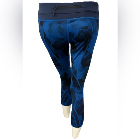 Lululemon Run Inspire Crop II Blue Watercolor Floral Print Leggings Size 8 - Picture 3 of 16